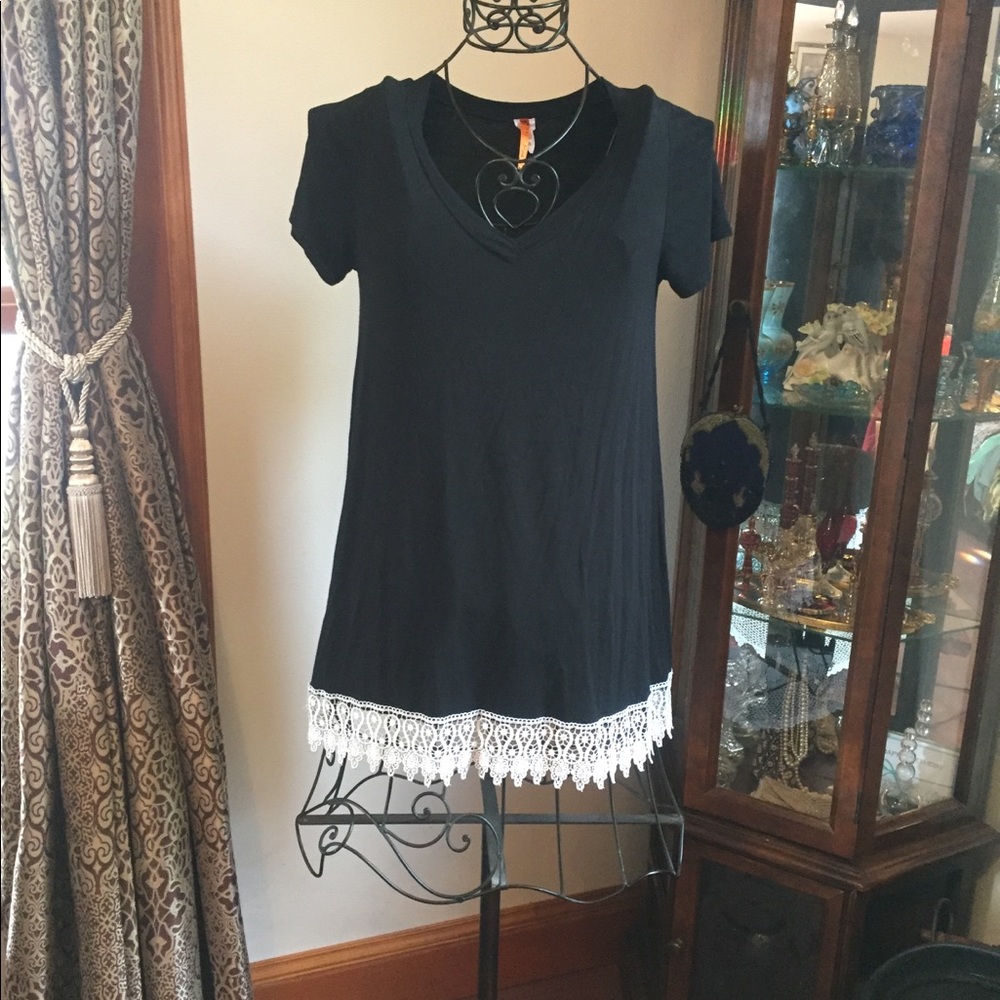 Moa black dress